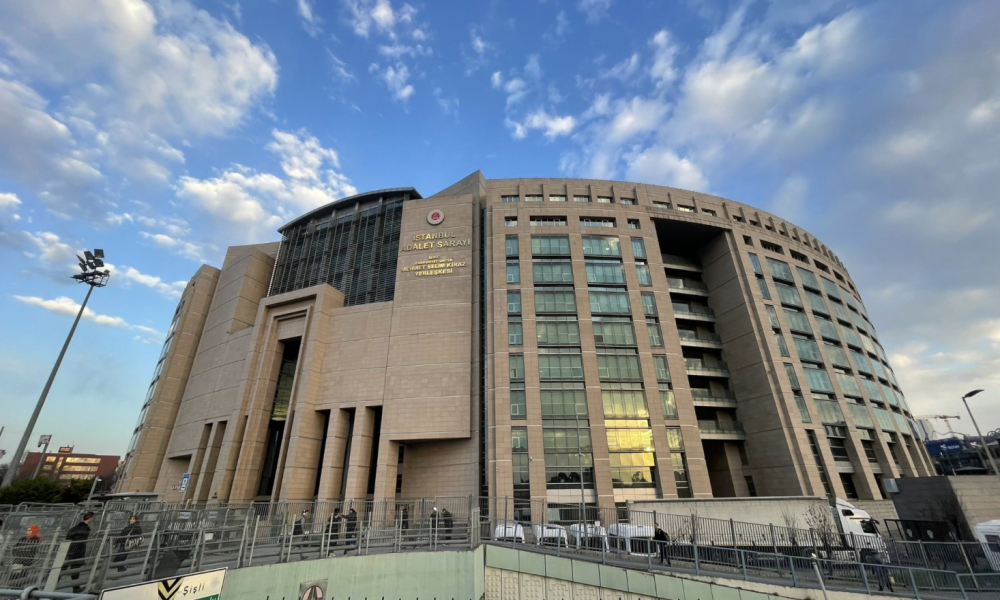 İBB'ye yönelik operasyonlarda gözaltına alınan 12 isimden 11'i hakkında tutuklama istendi