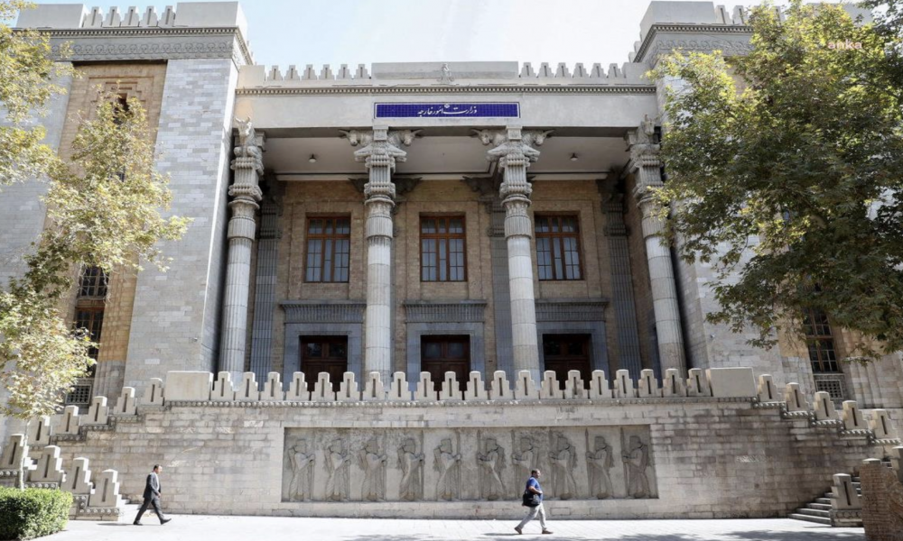 İran’dan bölge ülkelerine “üslerinizi ABD’ye kullandırmayın” çağrısı