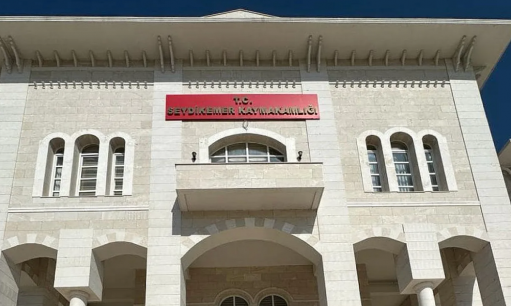 Muğla'da kaymakam koruması ve şoförü 