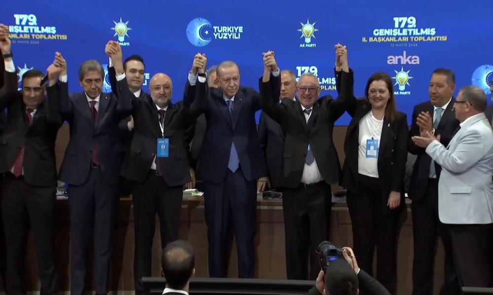 Afyonkarahisar ve Dinar Belediye Başkanları, CHP'den AKP'ye geçti