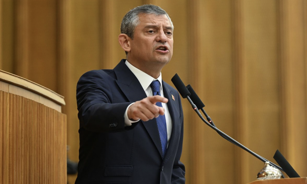 Özgür Özel'den 