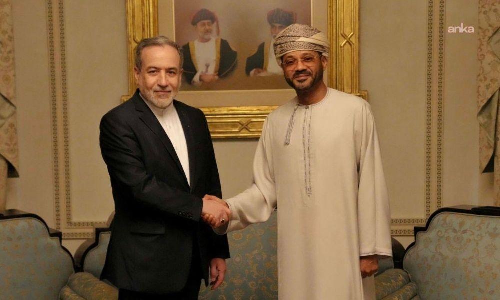 İran Dışişleri Bakanı Arakçi, Umman’da ABD görüşmeleri öncesinde mevkidaşı el-Busaidi ile bir araya geldi