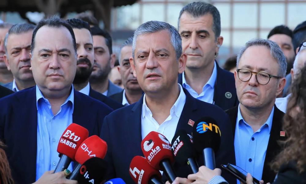 Özel “Yeni parti kurmayacağız, kimse istifa etmesin” dedi, Kılıçdaroğlu’na seslendi: Butlanı irade gaspına döndürmeyeceğini umuyoruz!