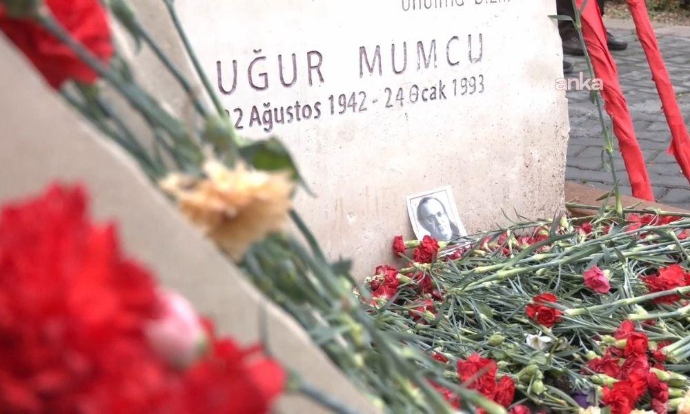 Gazeteci Uğur Mumcu, katledilişinin 33’üncü yılında mezarı başında anıldı