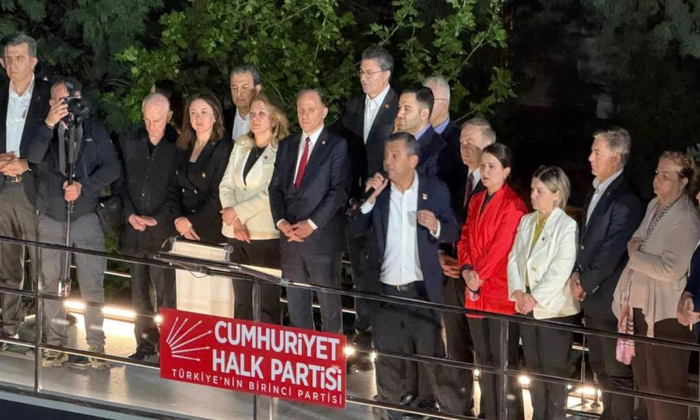 Özel: CHP'yi kimin yöneteceğine, 'AK Parti Yargı Kolları' değil, CHP'liler karar verene kadar bu binadayım!