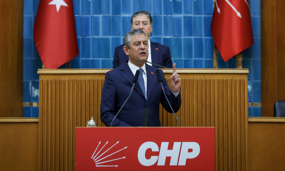 Özgür Özel: 