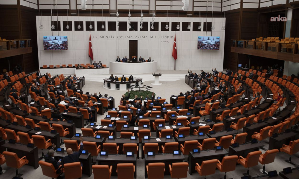 AKP, yeni kanun teklifini TBMM'ye sundu: Bedelli askerlik için belirlenen tutar yükseltiliyor