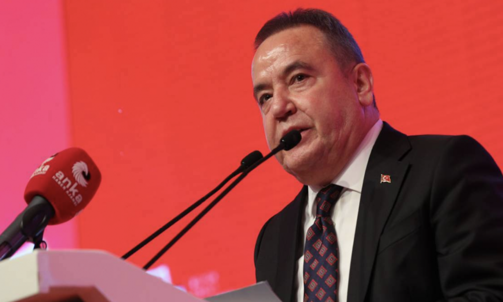 Muhittin Böcek'in gelini Zuhal Böcek'in aralarında bulunduğu 3 kişi hakkında gözaltı kararı verildi