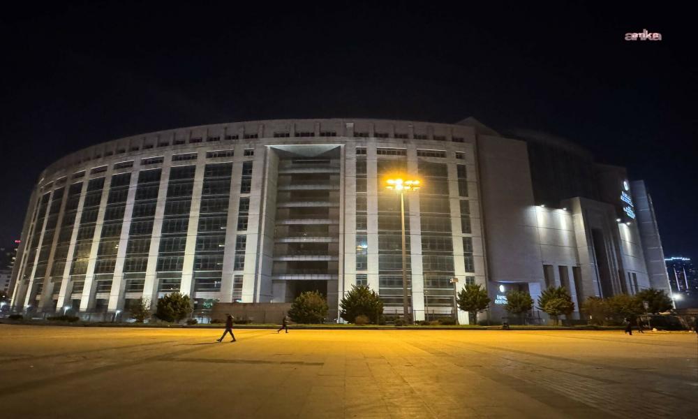 İzmit Belediye Başkanı Fatma Kaplan Hürriyet ve 19 kişi tutuklandı