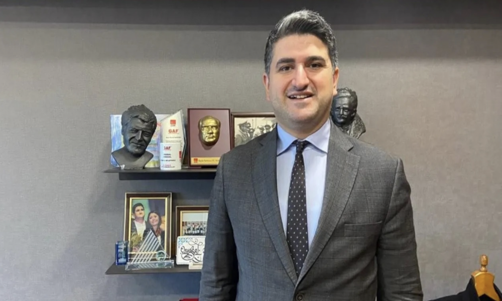 Ataşehir Belediye Başkanı Onursal Adıgüzel'in de aralarında bulunduğu 19 isim tutuklandı