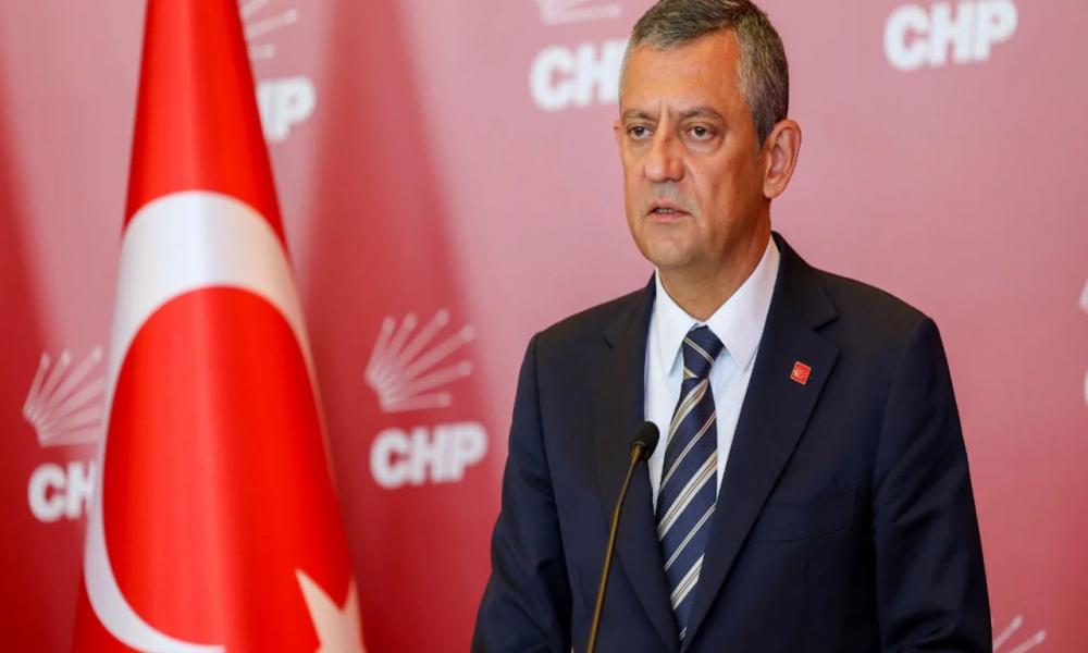 Özgür Özel: 