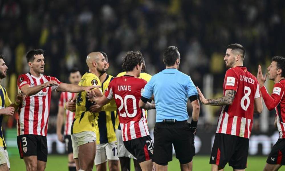 Avrupa Ligi'nin en çok sarı ve kırmızı kart gören takımı Fenerbahçe