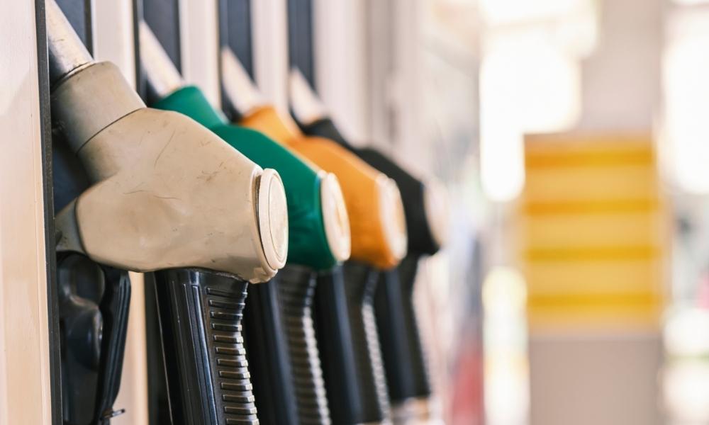 Motorinin ardından benzine de zam göründü, bu gece yarısı 1,55 TL zam bekleniyor