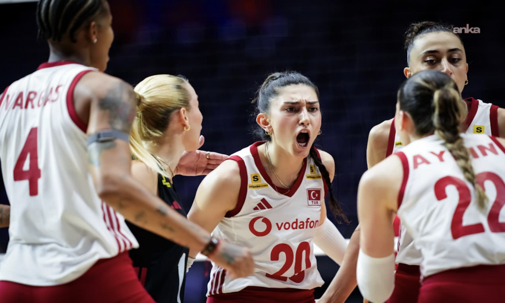 Filenin Sultanları, Voleybol Milletler Ligi'nin Japonya etabına Polonya galibiyetiyle başladı