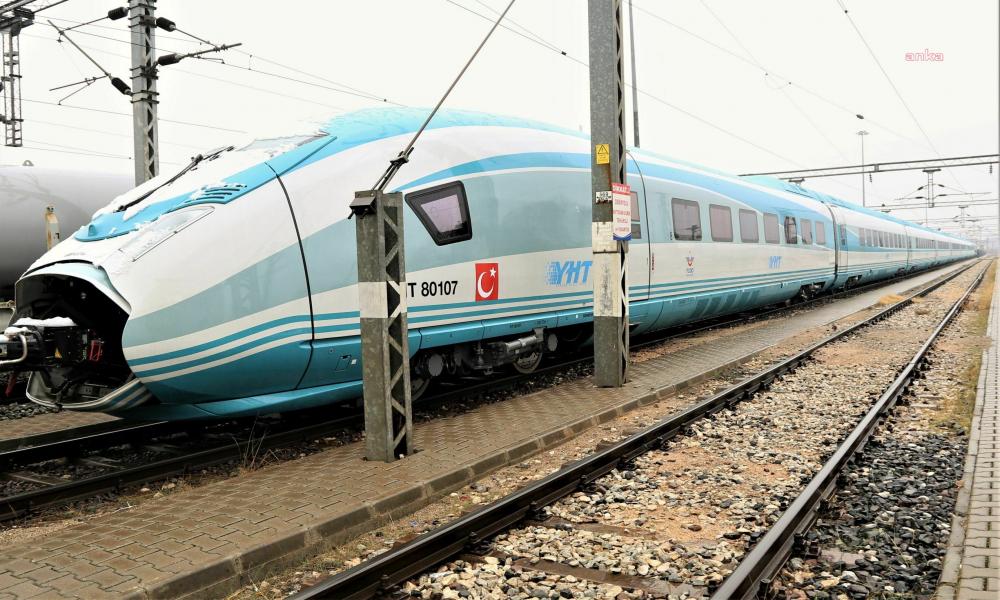 Ankara'da yüksek hızlı tren kazası davası: Politik engellere takıldığı için sanık sandalyelerinde oturması gereken insanlar burada yok