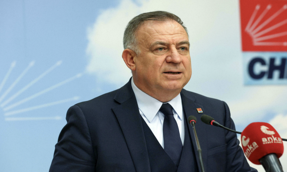 Gökan Zeybek: 