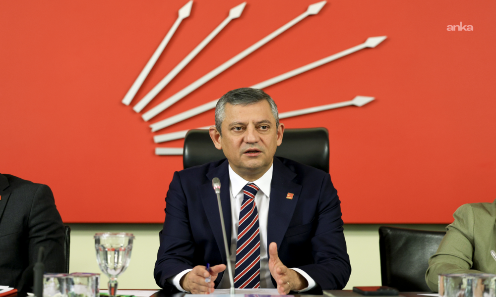 Özgür Özel: “Çağdaş bir Türkiye idealiyle ömrünü kız çocuklarının eğitimine adayan Türkan Saylan’ı saygı ve rahmetle anıyorum”