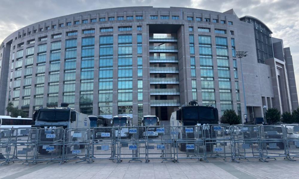 Çağlayan'daki güvenlik önlemlerinin kaldırılması için İstanbul Valiliği'ne başvuru: Meydanı yeniden özgür kılmayı düşünüyoruz!