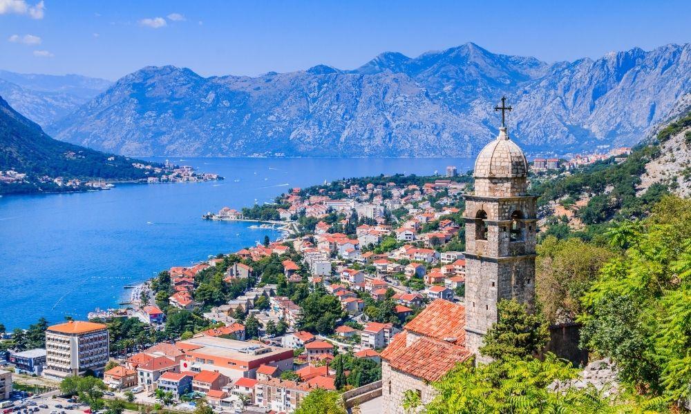 Karadağ, AB uyumu kapsamında Türk vatandaşlarına 1 Kasım'dan itibaren vize uygulayacak