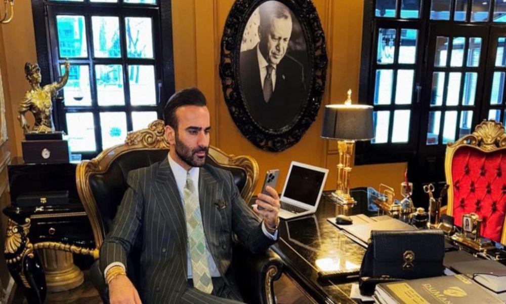 Erdoğan fotoğraflarıyla poz veren avukat Cem Duman tutuklandı: “Benim bu vatana bir vefa borcum vardır”