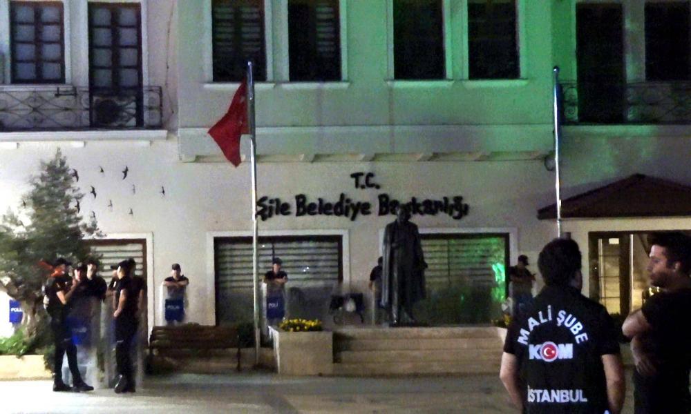 CHP'li Şile Belediyesi'ne operasyon: Başkan Özgür Kabadayı gözaltına alındı