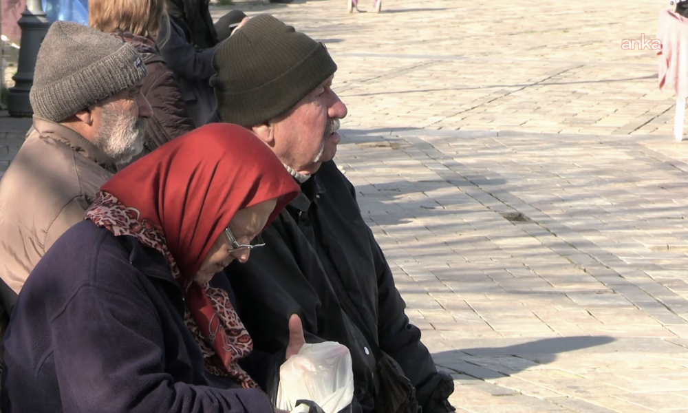 Emekliler, TÜİK'in ocak ayı enflasyon verilerine tepkili: “Geçinmek için sokakta çöp topluyorum”