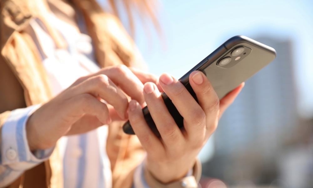 Cep telefonlarına gelen zamlarla vergi tahsilatı da katlanıyor