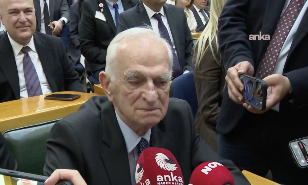 Önder Sav: 