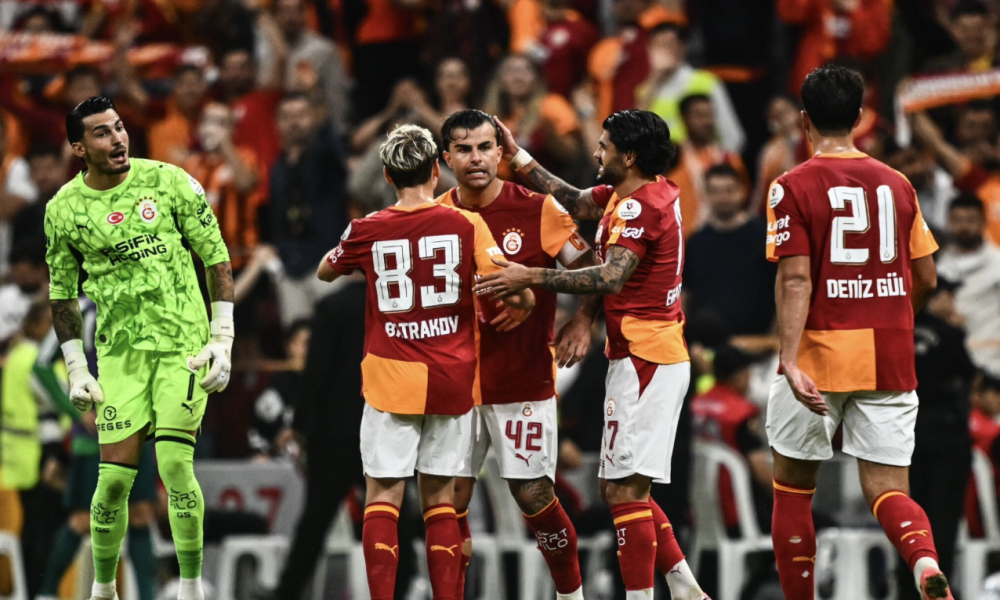 Galatasaray, Kocaelispor'u 1-0 mağlup ederek liderliği geri aldı