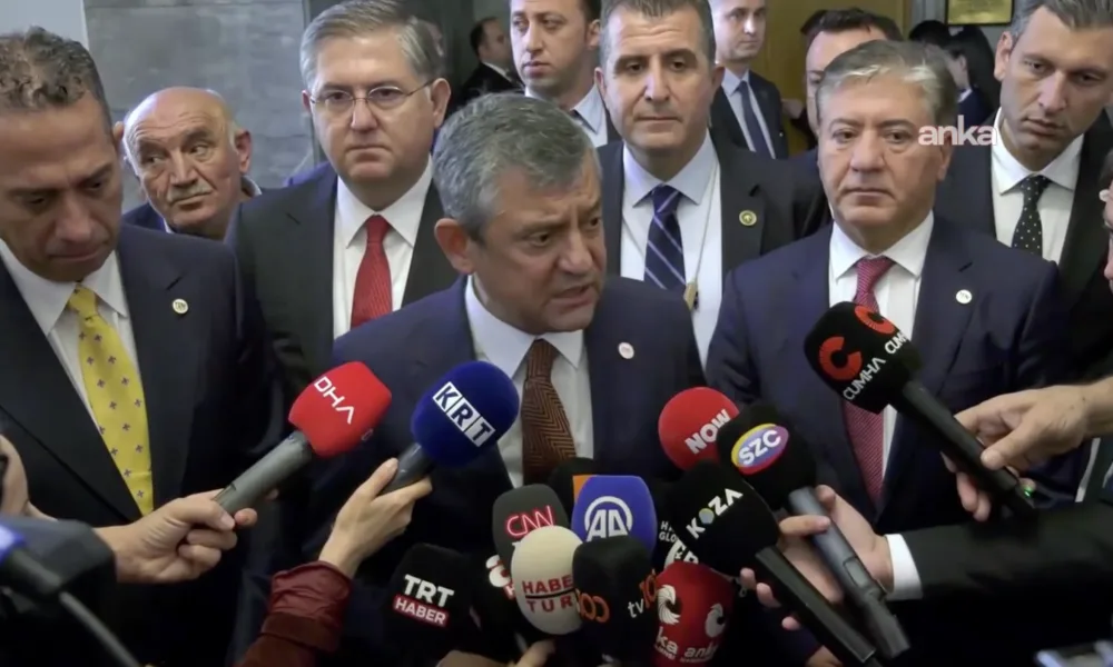 Özgür Özel'den Akın Gürlek'e: 